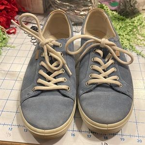 Ecco Denim Blue Extra Width Shoe